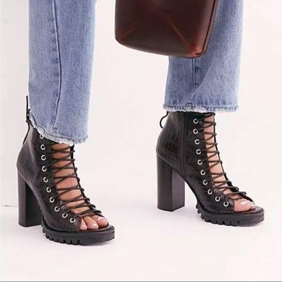 FREE PEOPLE x JEFFREY CAMPBELL Palermo Lace Croc Boots - Picture 1 of 16